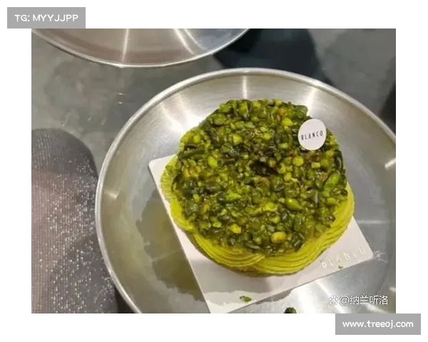 赵露思开甜品店引热议:泡芙、牛奶,门口设消费限制成焦点(赵露思的甜品店叫什么) 赵露思开甜品店引热议:泡芙、牛奶,门口设消费限制成焦点(赵露思的甜品店叫什么)