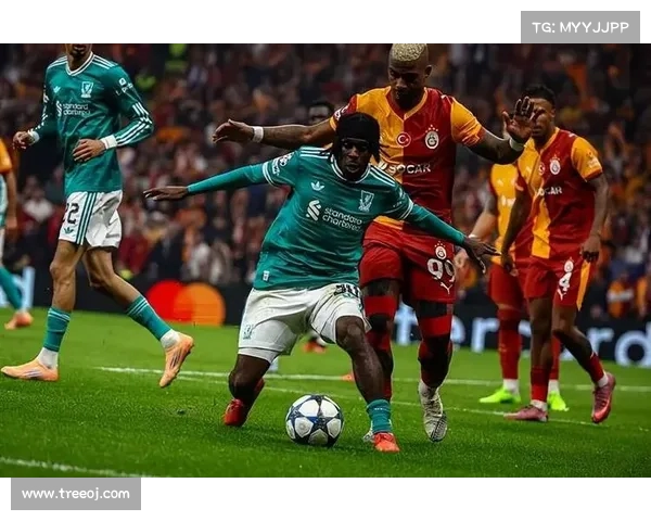 利物浦队内混战!阿利森传球失误险送迪亚斯进球,幸好被扑出(利物浦阿里森简介) 利物浦队内混战!阿利森传球失误险送迪亚斯进球,幸好被扑出(利物浦阿里森简介)